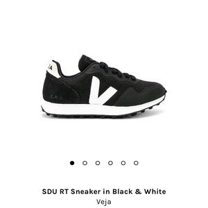 Veja SDU Black Womens size 7 NEVER WORN